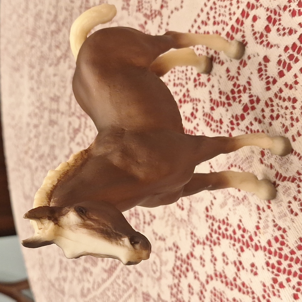 Breyer #894 Satin star Clydesdale foal